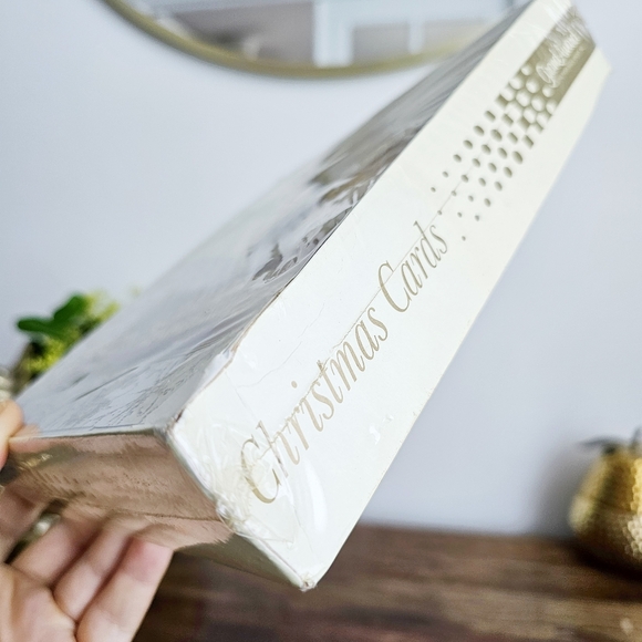 Vintage Set of 16 Christmas Cards Coordinated Envelopes Season's Greetings USA - Picture 6 of 9